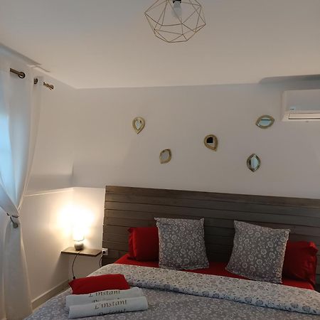 Bed and Breakfast L'Instant Present à Le Moule Extérieur photo