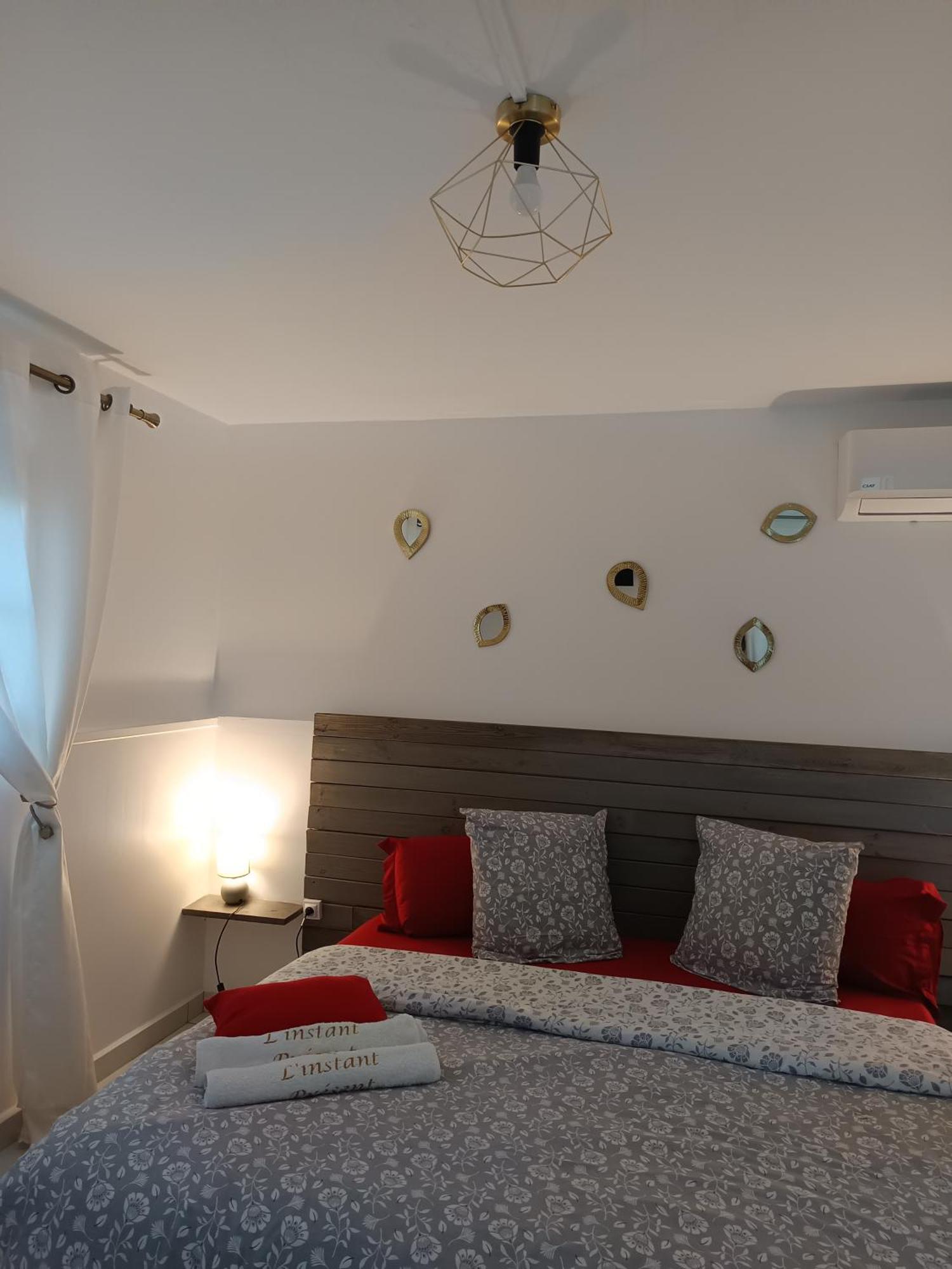 Bed and Breakfast L'Instant Present à Le Moule Extérieur photo